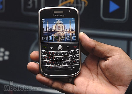 Blackberry Bold 02