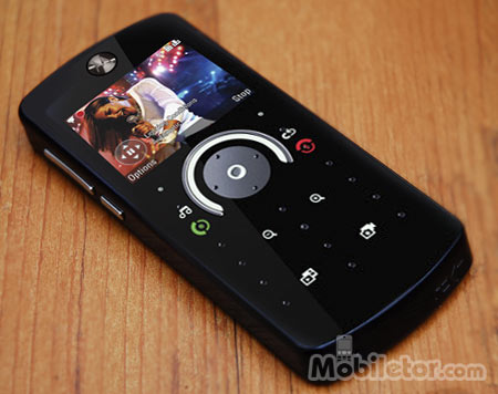 Moto Rokr E8 Phone