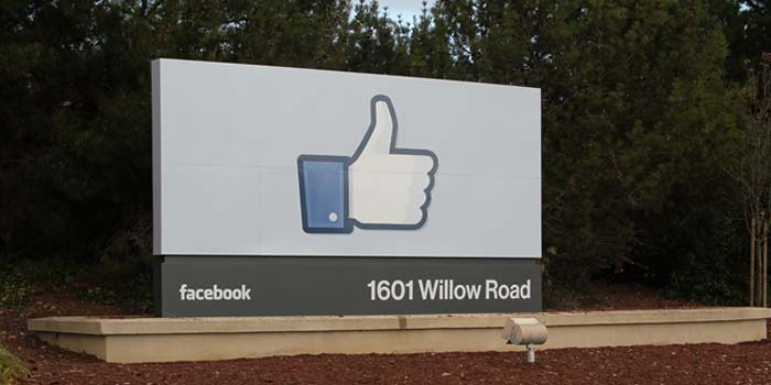 Facebook Like Logo