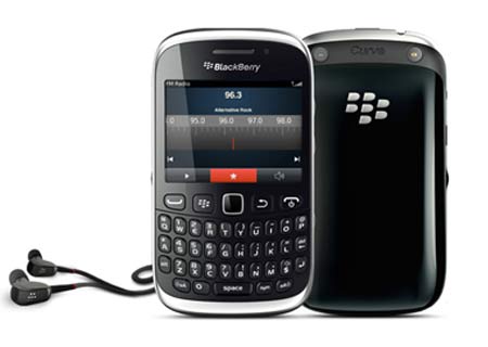 BlackBerry Curve 9320 01