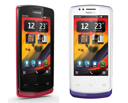 Nokia 700 Smartphone